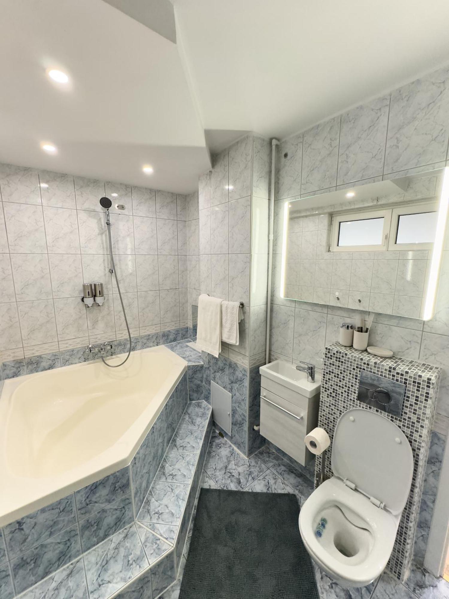 20 Apartment Centre Букурещ Екстериор снимка